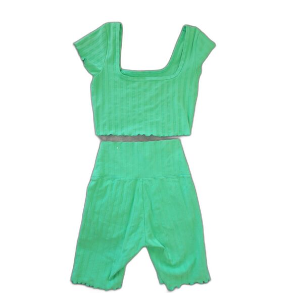 Offline by Aerie Green Ribbed Cropped Biker Shorts Workout Outfit Set - Picture 2 of 4